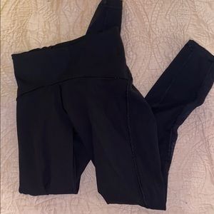 Black lululemon leggings with mesh up to the knee